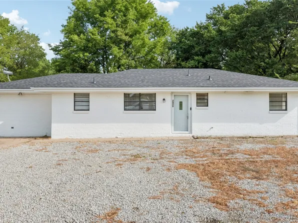 2970 Yorman Rd, Bartlesville, OK 74006