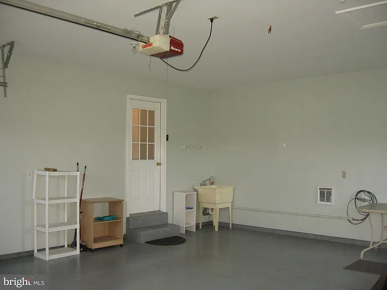 2109 S Childs Rd — Photo 12