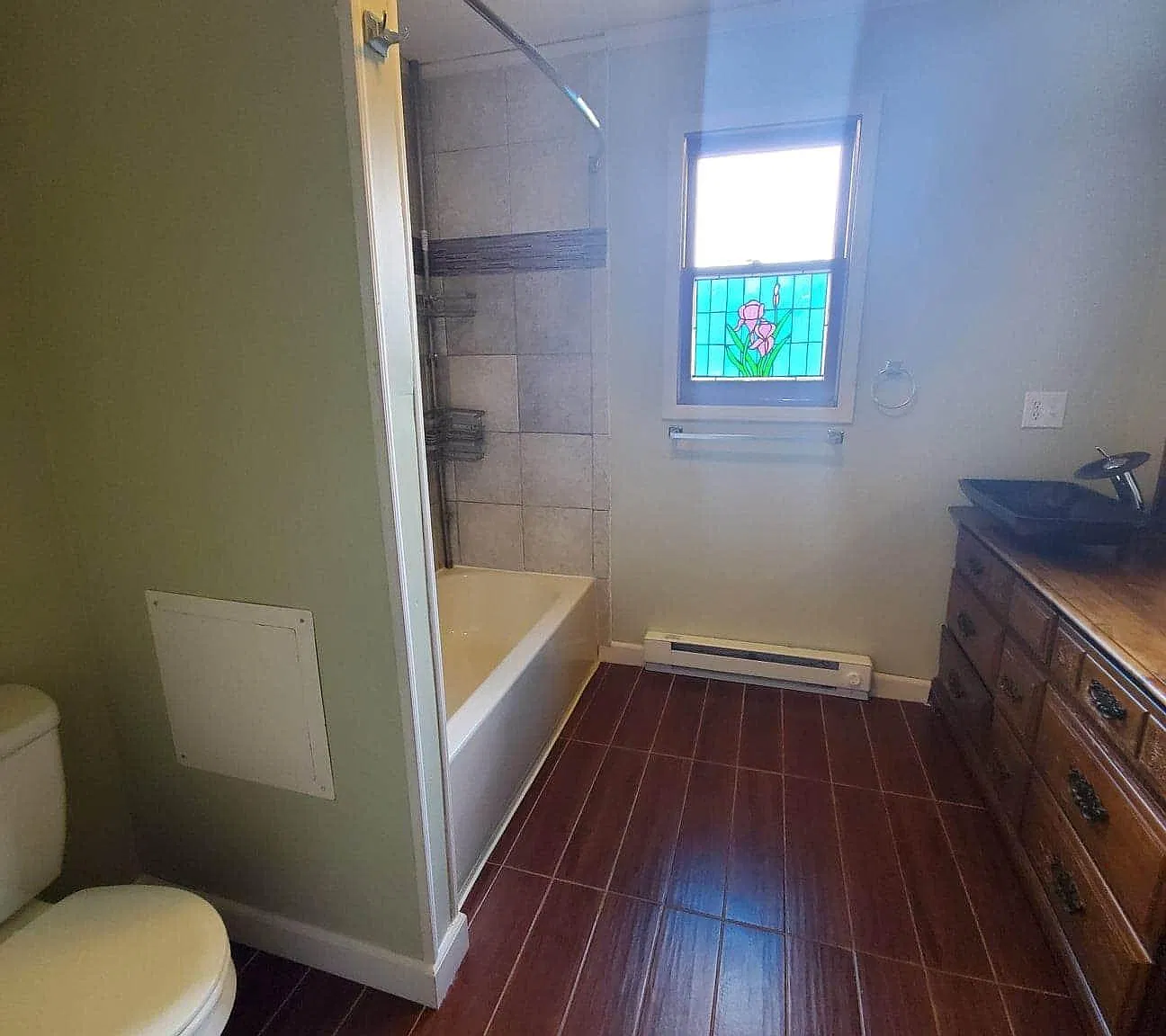 3 bed, 1350 sqft, $1,500 — Photo 4