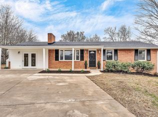 1462 Lakeridge Cir, Troutville, VA 24175