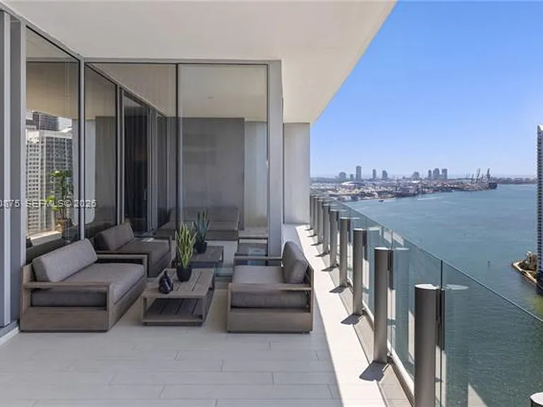 300 Biscayne Blvd #3104 — Photo 25