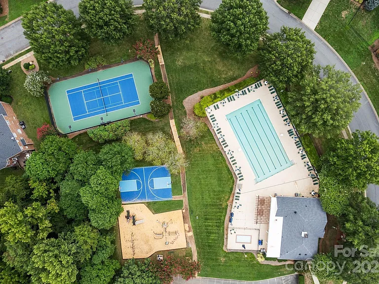 14544 Maclauren Ln — Photo 15