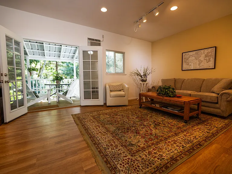327 Dawn Allan Dr #A-JDS327A — Photo 1