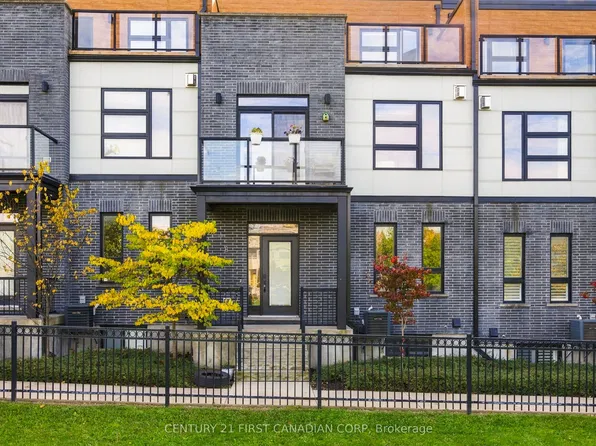 231 Callaway Rd #8, London, ON N6G 0M3