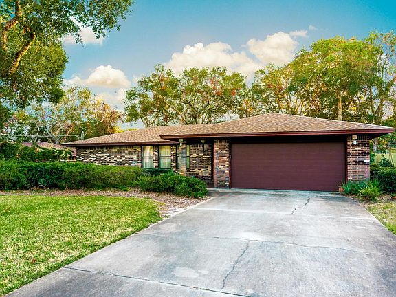 Front of House and 2 Car Garage