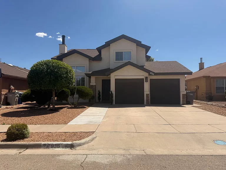 836 Sunset Park Dr — Photo 1