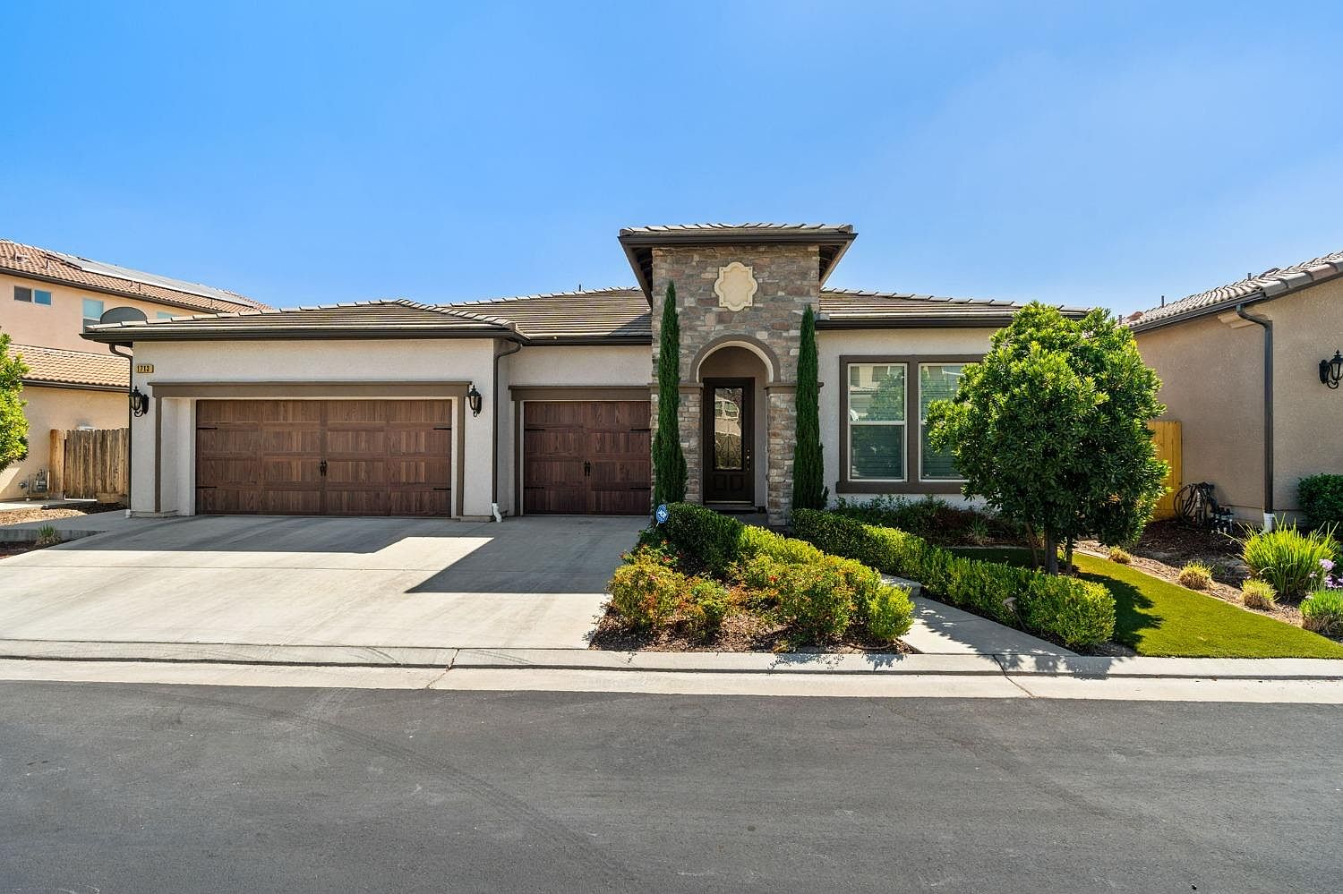 1713 E Benvenuto Dr, Fresno, CA 93730 | Zillow