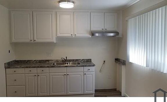 5th image of 1632 S Laurel Ave #1640-A