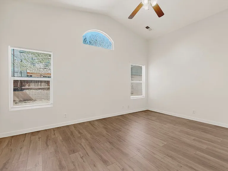 3019 Glorieta Meadows Dr NE — Photo 10