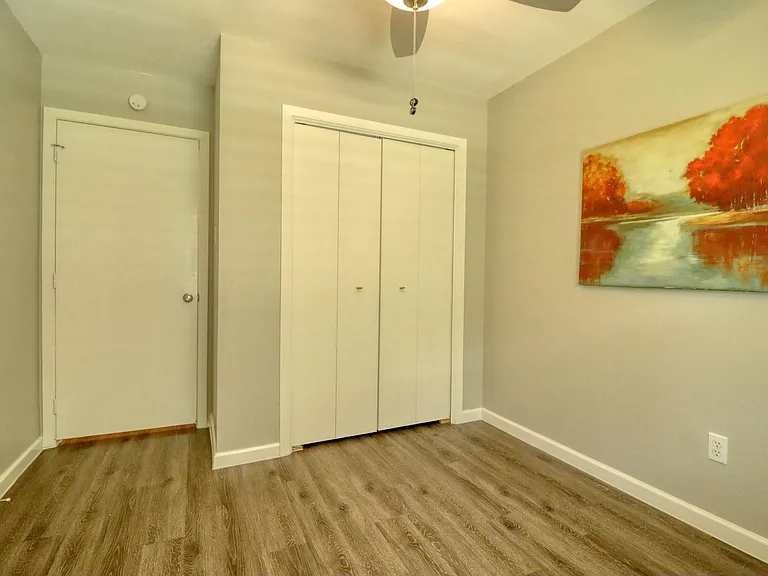 1720 E 11th Ave — Photo 14