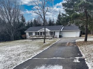 10599 Hunters Rdg, Roscommon, MI 48653