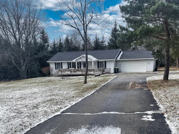 10599 Hunters Rdg, Roscommon, MI 48653