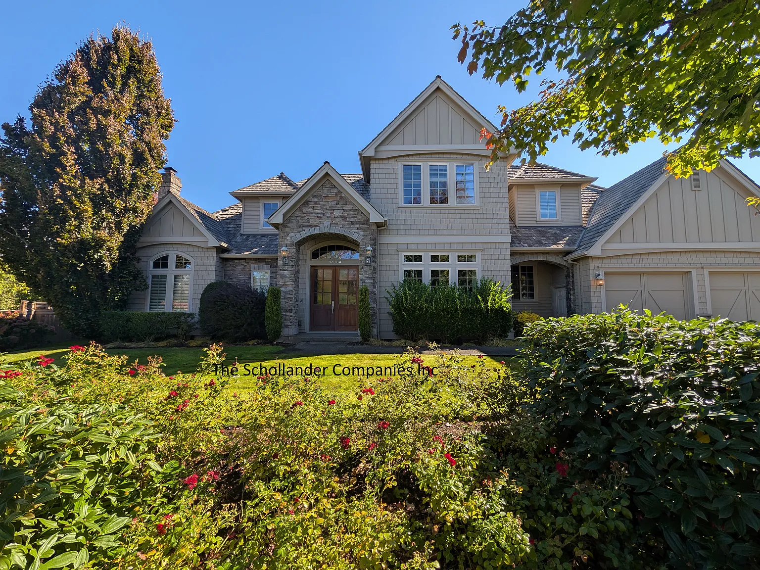 4 bed, 3.5 bath, 4450 sqft, $6,750 — Photo 1