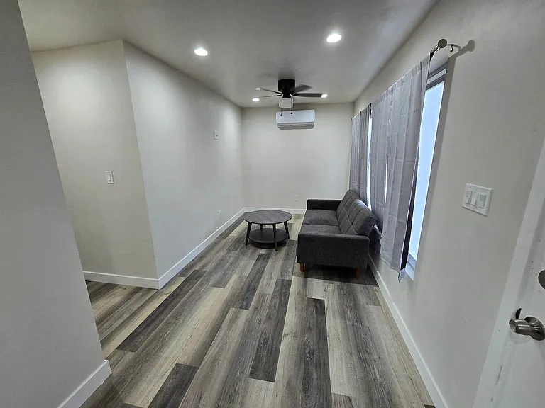 5305 Santa Margarita St — Photo 8
