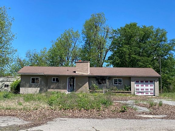 2nd image of 319 E Dawson Ave