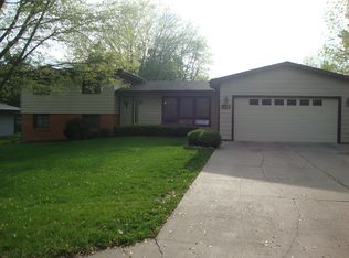 1405 Doane Dr, Crete, NE 68333