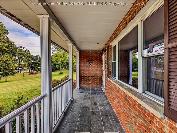 5th image of 9484 Sandhill Rd