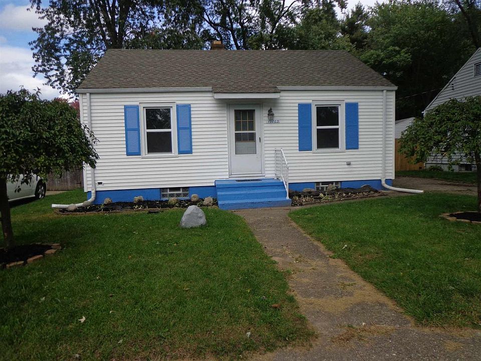 1st image of 19765 Detroit Ave