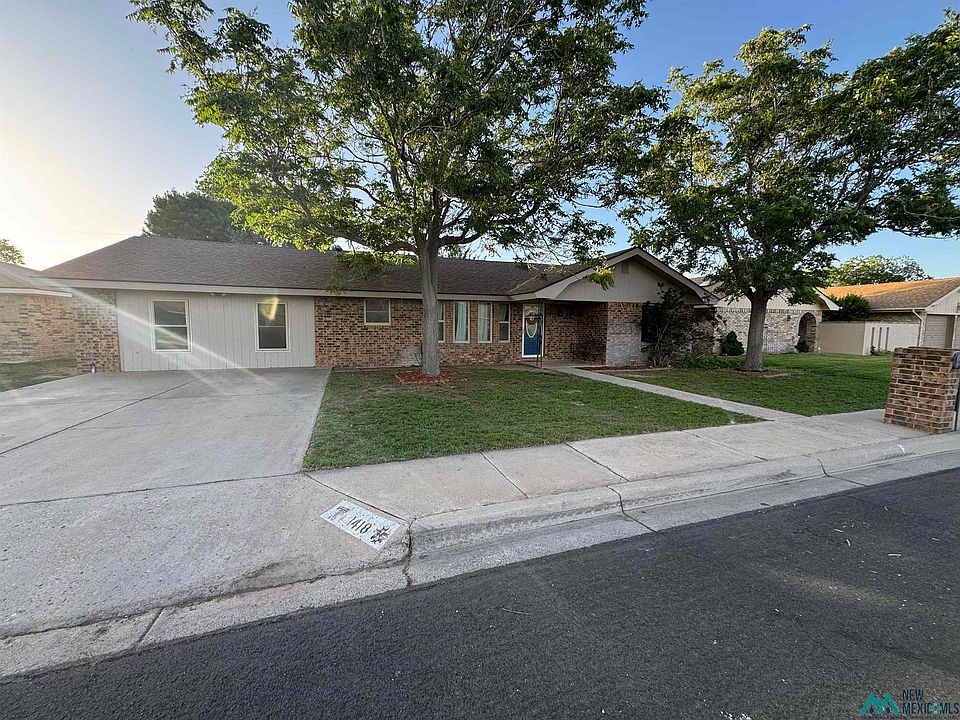 1st image of 1418 W Paige Dr