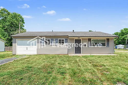 3685 Shoreline Dr Photo 1