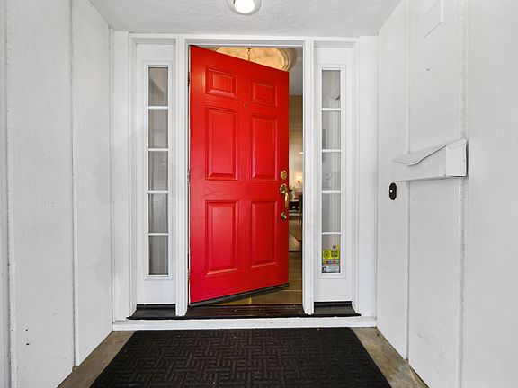4th image of 1829 Club Drive