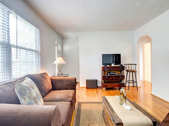 5th image of 2434 Churchill Dr NW