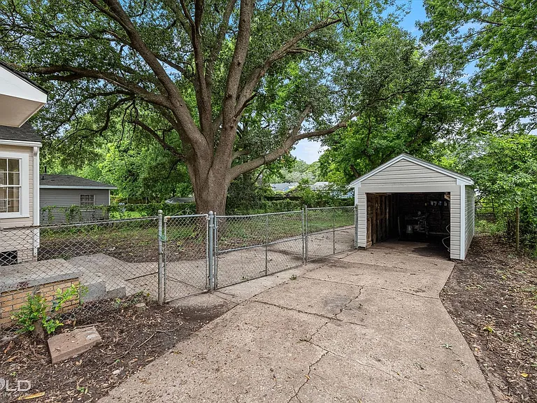 4440 Clingman Dr — Photo 23