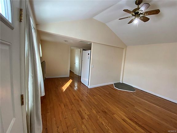 2nd image of 30 Cottage Ln