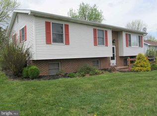 105 Kinsey Dr, Gettysburg, PA 17325