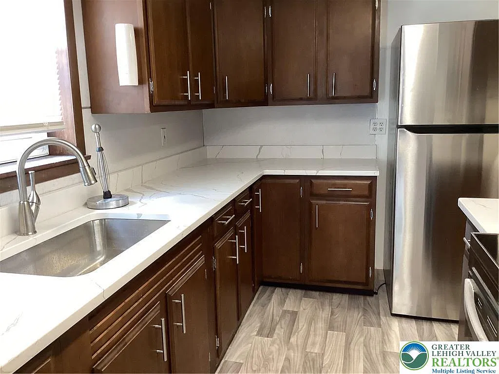1 bed, 1.0 bath, 750 sqft, $1,250 — Photo 3