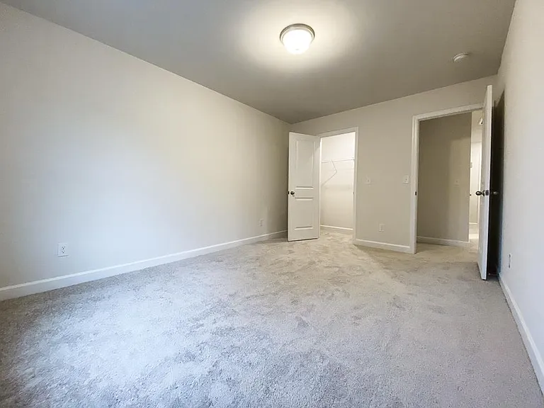 4936 Rockwood Rd — Photo 16