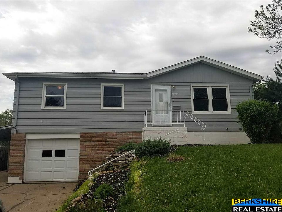1st image of 1209 Sunny Ln