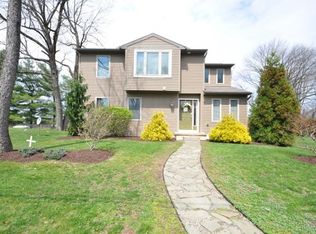 2377 High St, Reading, PA 19605