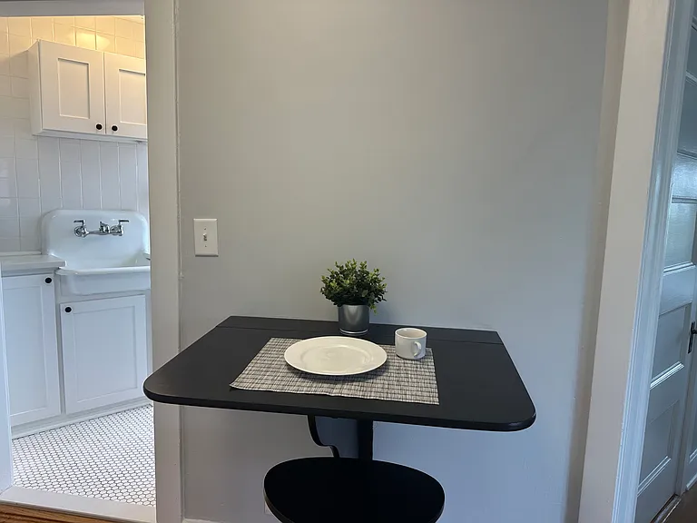39 N Mountain Ave #9 — Photo 12
