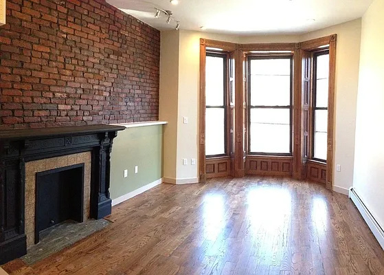 Rented by Real Team Brokerage | media 37