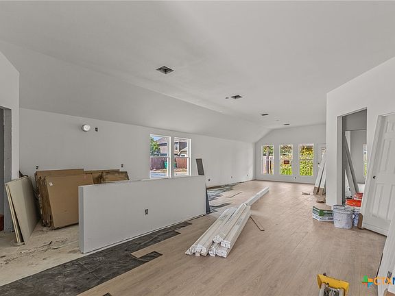 2nd image of 5232 Fenton Ln
