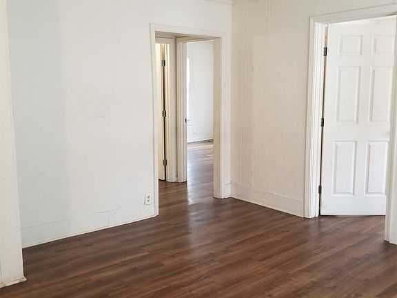 4th image of 1806 Plank Rd