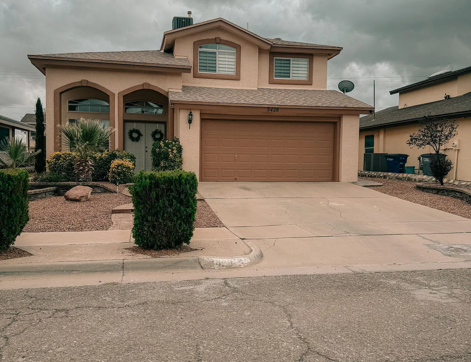 3 bed, 2.5 bath, 1653 sqft, $1,800 — Photo 2