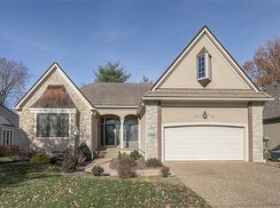 5260 W 115th Ter, Leawood, KS 66211