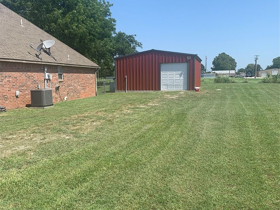 2nd image of 9 Buffalo Pl