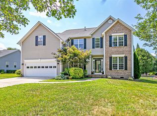 48 Poplar Grove Ct, Fletcher, NC 28732