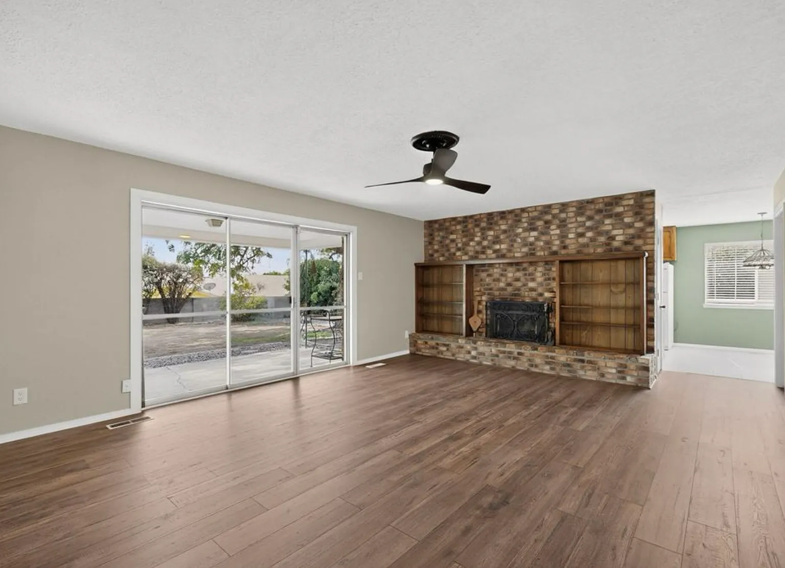 8130 Avenida La Prestina NE — Photo 4