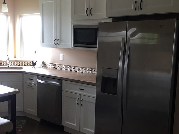 5th image of 308 Highland Grove Dr