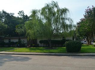 1402 Neptune Ln, Houston, TX 77062