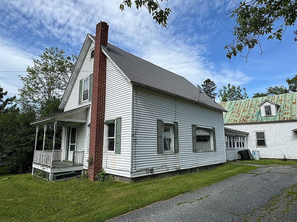 2nd image of 144 Quechee Hartland Rd