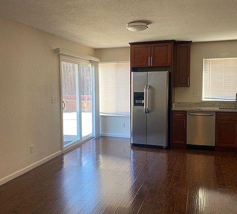 3rd image of 2750 Tuolumne St