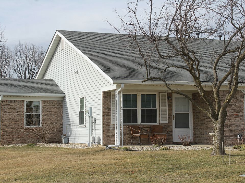 1st image of 6376 Village Oak Ct