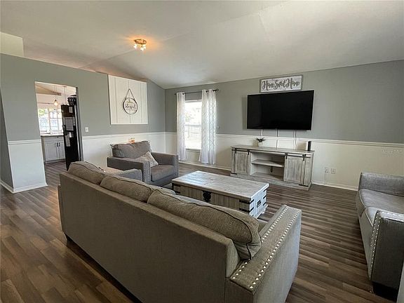 4th image of 5841 Dorham Pl