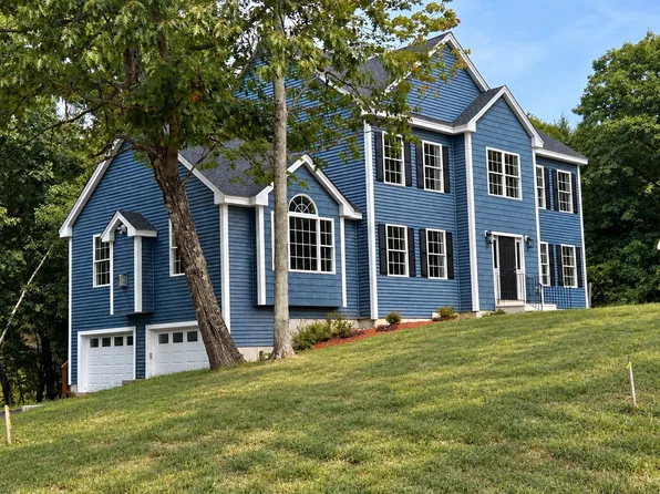 22 Benoit Ave, Pelham, NH 03076