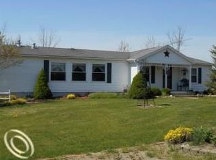 10199 Silver Lake Rd, Linden, MI 48451